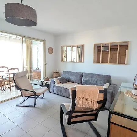 Studio, Sea View Apartment *